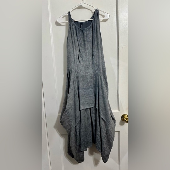 Chic Gray Sleeveless Maxi Dress - Picture 1 of 5